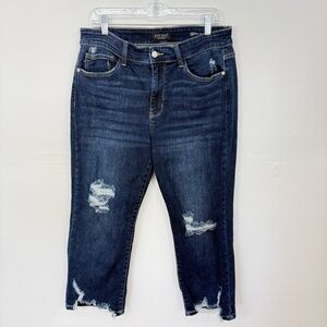 Judy Blue Dark Wash Distressed Ankle Cropped Jeans E25
